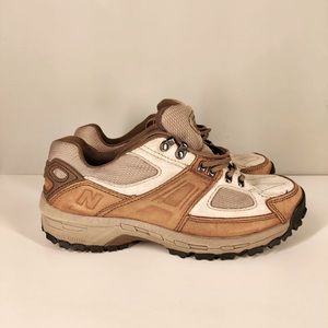 New Balance Womens 748 Country Hiking Shoes Gray